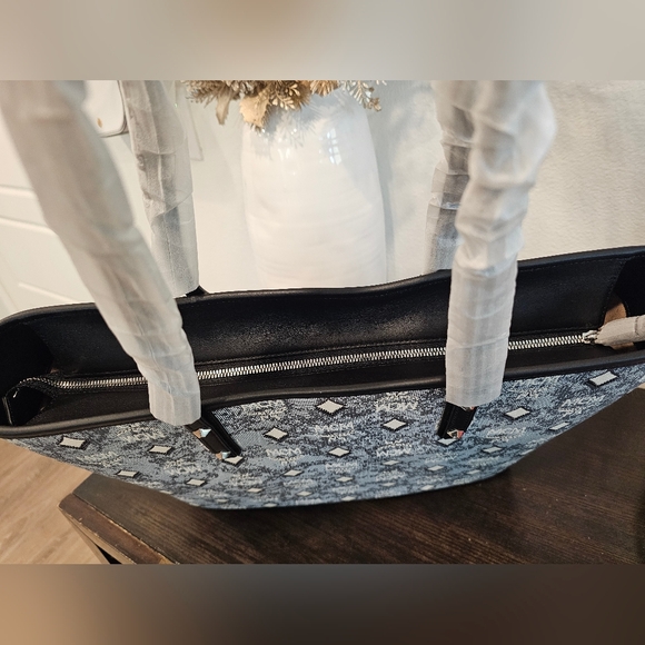 MCM Black and Gray Aren Tote - Picture 10 of 13